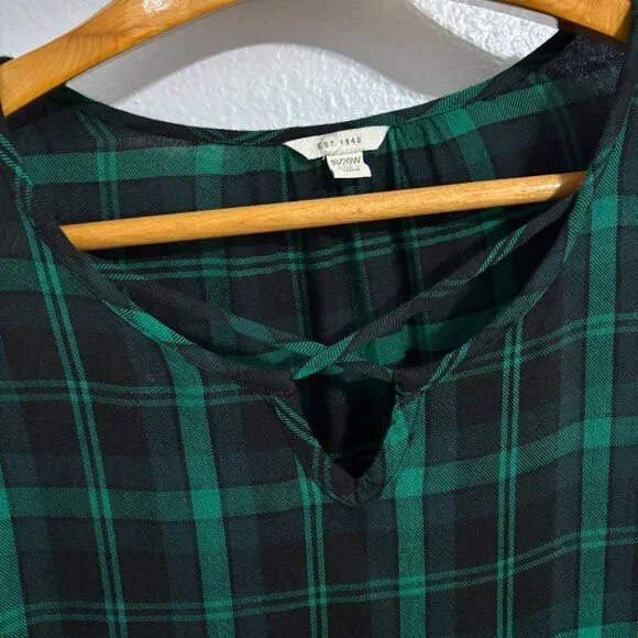 Cato EST 1946 Green Black Plaid Rayon‎ Blouse 18/20W Crisscross Neck Top LS - Picture 3 of 11